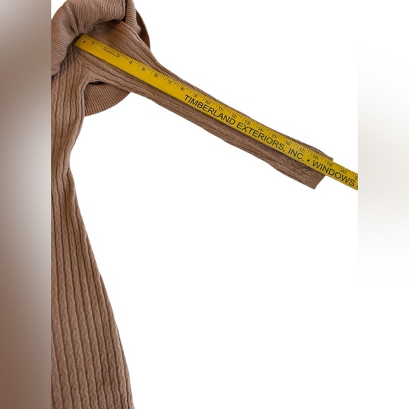 NWT Olivaceous Long Sleeve Bodycon Off Shoulder Sweater Dress Tan Small Cashmere - Picture 11 of 11